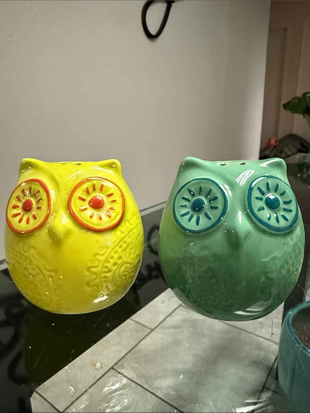 Ashland Signature Accents ceramic owl salt and pepper shakers